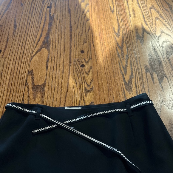 Loft woman’s pencil skirt - Picture 2 of 3